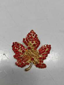 1pc Personalized Red Maple Leaf Brooch, New Year Festive Brooch, Exquisite Pin For Women, High-End Elegant Suit Accessory, Full Rhinestone Decorated Brooch, Beautiful Small Jewelry - Red - View 6