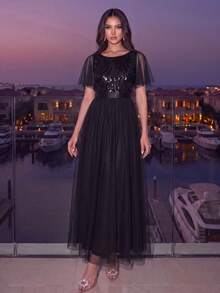 EVERPRETTY Elegant Luxury Heavy Embroidery Sequin Mesh Patchwork Ruffle Sleeve A-Line Black Formal Evening Gown Suitable For Evening Party Wedding Guest - Black - View 2