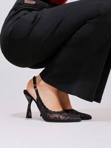 女款黑色蕾絲刺繡性感尖頭超高跟晚宴舞會鞋，不對稱鞋跟、透氣側鏤空與後綁帶時尚涼鞋 - 黑色 - 查看 2