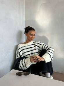 Sweater Pendek Bergaris, Pullover Rajut Bergaris dengan Bahu Longgar, Pakaian Musim Gugur Wanita - Hitam dan Putih - View 3