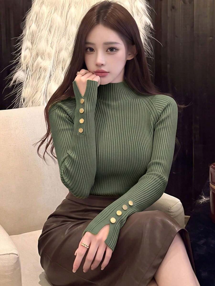 女士卡其色高领毛衣，秋冬新款，针织套头衫，金属纽扣装饰，保暖内搭，适合通勤和日常穿着，可单穿或外穿 - 綠色 - 查看 1