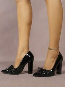 Sepatu Hak Tinggi Wanita Hitam Ujung Lancip dengan Hak Tebal, Desain Pita Berkerut, Potongan Rendah, Sepatu Elegan Serbaguna untuk Sehari-hari, Perjalanan, dan Pesta. - Hitam - View 5