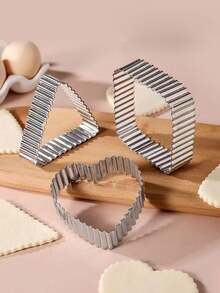 3pcs Stainless Steel Large Heart-Shaped Cookie Cutter, Jam Cookie Mold, Chinese Cake Baking Mousse Ring Set - View 3