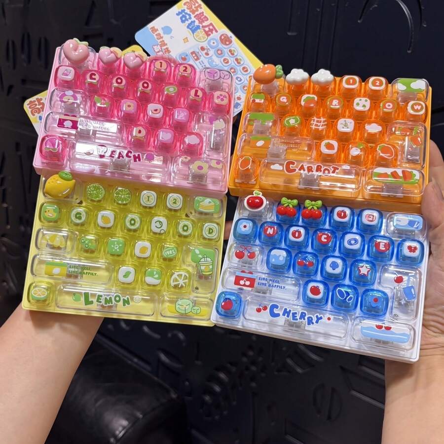Gantungan Kunci Keyboard Pereda Stres, Mainan Keyboard Mekanik 26 Tombol, Liontin Kamuflase Portabel, Hadiah Unik yang Menyenangkan - MultiWarna - View 1