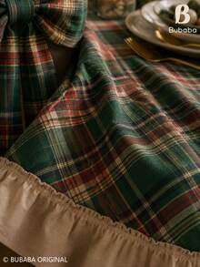 Vintage Christmas Red Plaid Round Tablecloth, Tartan Table Cover With White Ruffle Trim, Farmhouse Holiday Dining Table Decor For Christmas Party, Kitchen & Home - Green - View 8