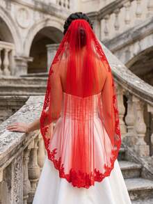 1 Pc Red Wedding Veil Lace Applique Fingertip Length Bridal Veil With Comb For Theme Wedding Halloween Costumes - Multicolor - View 2