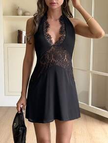 Vaiaye 女款優雅深棕色蕾絲拼接掛脖洋裝，深V露背A字迷你派對洋裝，休閒日常約會穿搭 - 黑色 - 查看 3