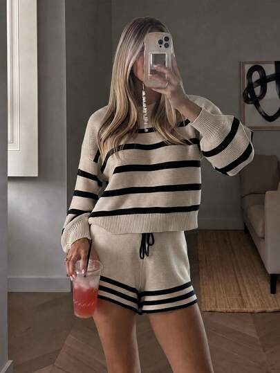 Sweater Rajut Musim Dingin dan Gugur Wanita Gaya Baru - Minimalis Kasual Nyaman untuk di Rumah - Set Sweater Rajut Leher Bulat Bergaris Klasik dengan Blok Warna dan Celana Pendek Ikat Pinggang Elastis - Pakaian Kantor untuk Wanita - Atasan untuk Keluar Rumah