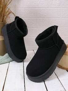 Women Snow Boots - Black - View 5