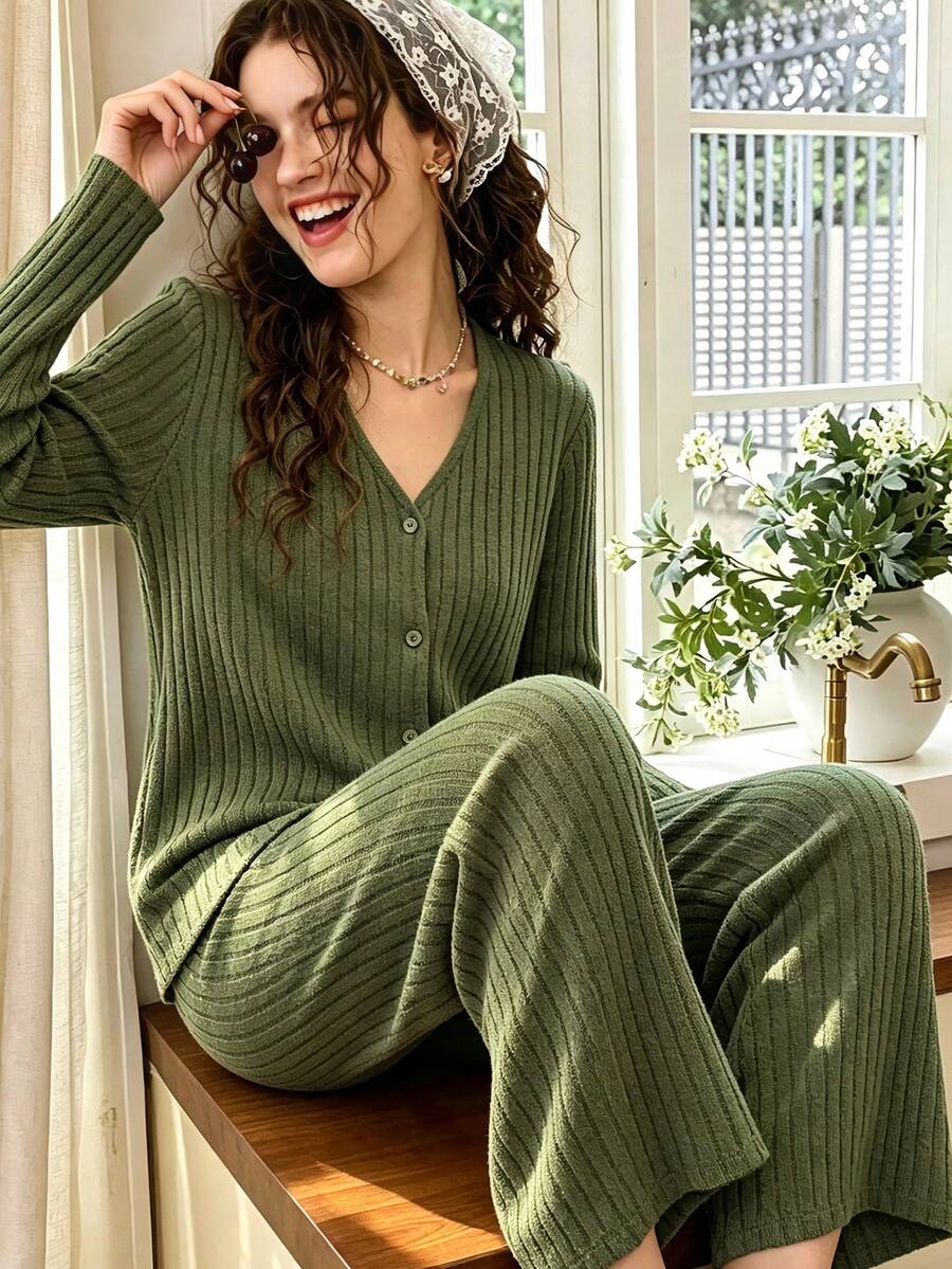 Two Pieces Home Outfit For Teenagers And Girls In Autumn And Winter, Green Ribbed Wool Long Sleeved Long Pants Pajamas, Soft Casual/Family Gathering - Green - View 1
