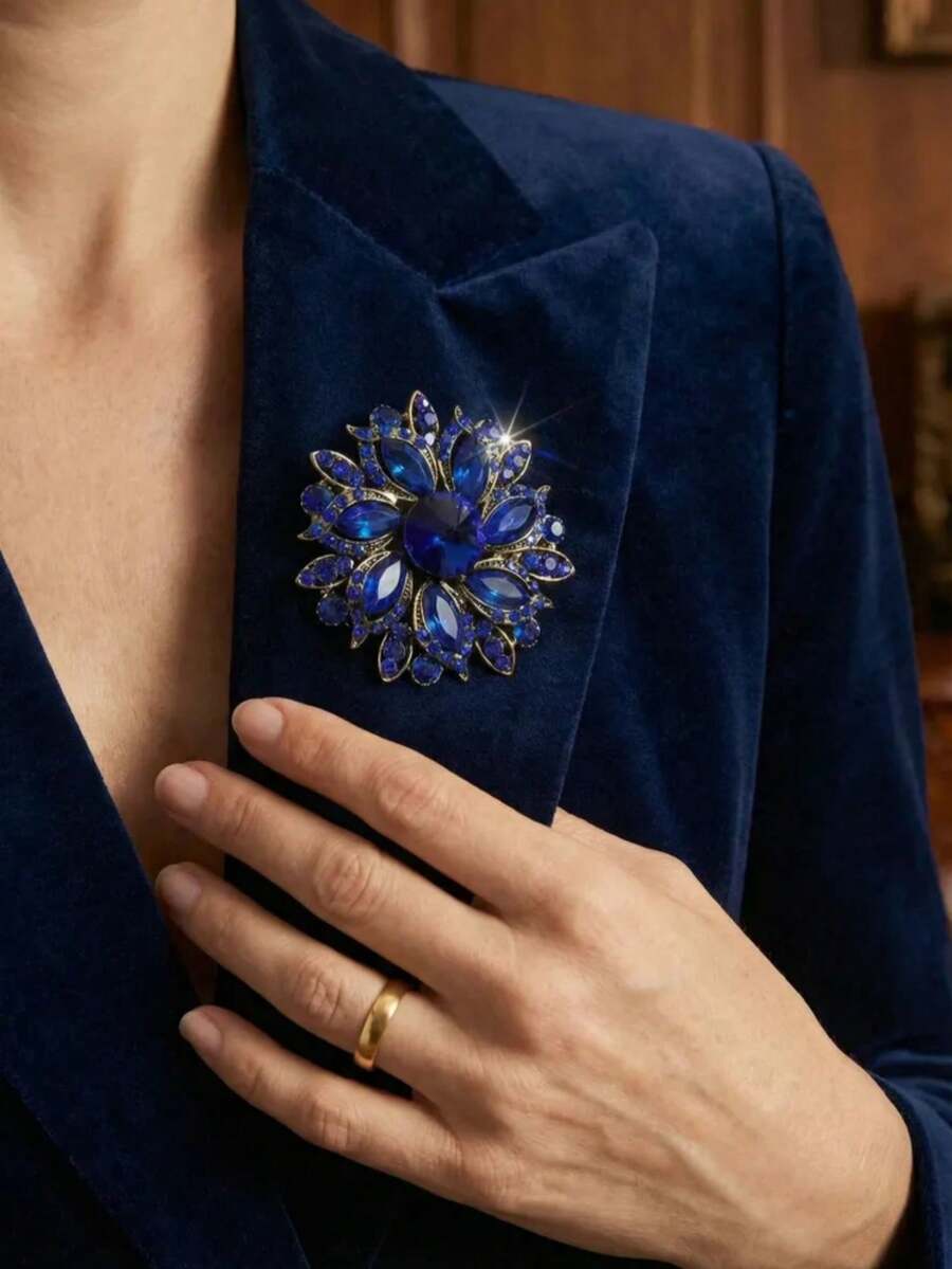 Vintage Blue Rhinestone Flower Brooch, Suitable For Women, Elegant Party Dress And Scarf Decoration Brooch - Blue - View 1