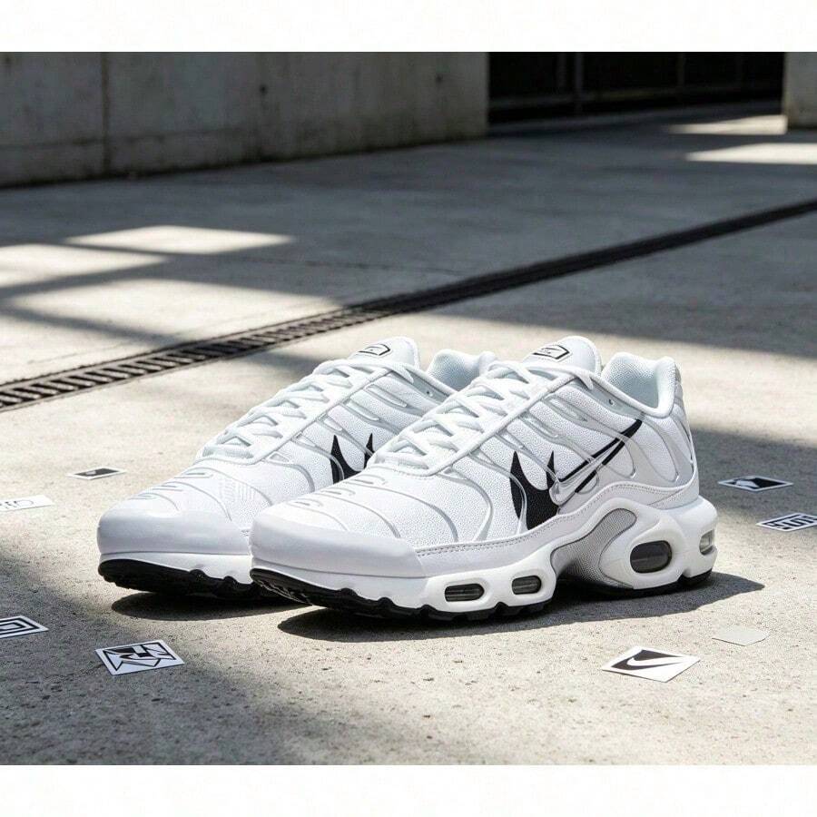 Nike أحذية رياضية رجالية - فضي - مشاهدة 1
