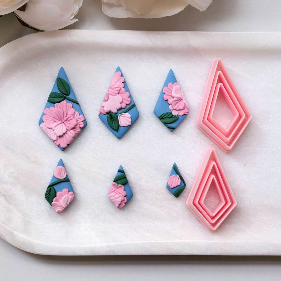 Slender Rhombus Cone Pattern Polymer Clay Cutter, Long Rhombus Shape Clay Cutter With Pointed Top And Wide Bottom, DIY Handmade Earring Pendant Brooch Making Tool, Compatible With Polymer Clay, 3D Printed, Clean Cut, Handmade Jewelry Floral DIY Craft Accessories - Geometric - View 1