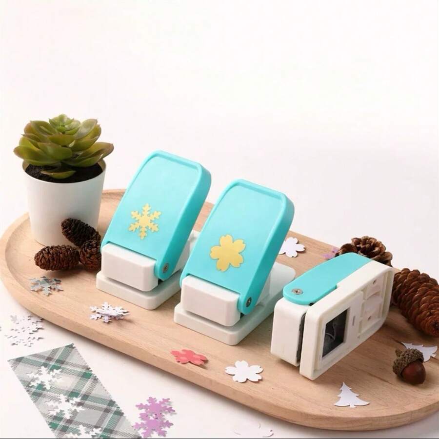 1pc Christmas Creative Handmade Paper Puncher, DIY Greeting Card Making With Christmas Elements, Christmas Tree, Snowflake And Other Cute Shapes, Multiple Styles Available - Christmas Embosser - View 1