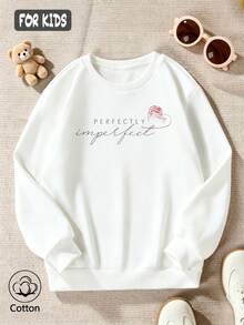 سويت شيرت بياقة دائرية وحروف على شكل قلب بتصميم PERFECTLY imperfect - أبيض - مشاهدة 3