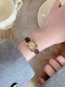 1 buah Jam Tangan Quartz Kopi Persegi Klasik, Dial Emas, Tali PU yang Dapat Diatur, Penanda Jam Campuran yang Indah, Cocok untuk Pemakaian Sehari-hari - Coffee Brown - View 4