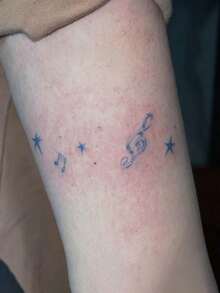 1pc Temporary Tattoo, Blue Music Note & Star Pattern, Realistic Fake Tattoo Design, For Daily, Bachelorette Party Favors, Music Festival, Game, Graduation Gift, Lasts 3-5 Days - Blue - View 4