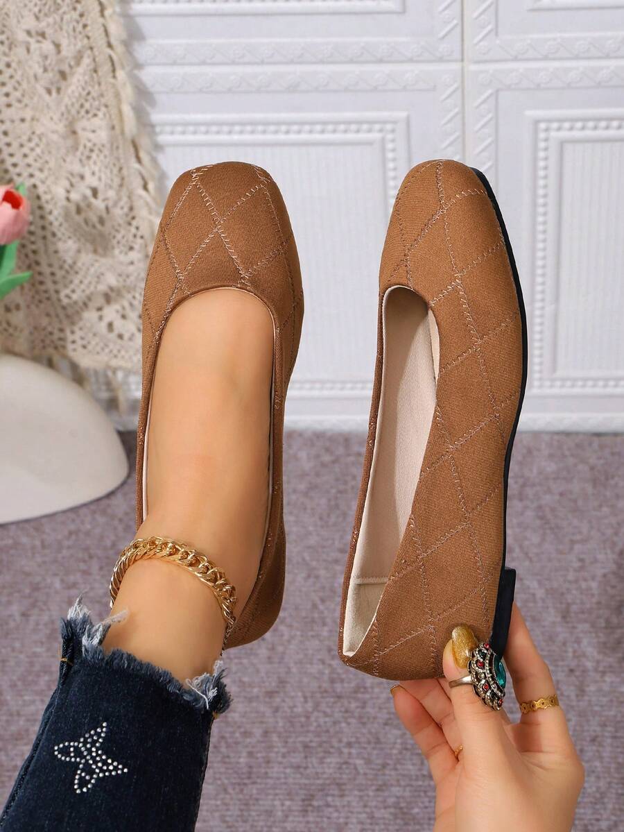 女款平底流蘇串珠樂福鞋，四季新款純色麂皮套腳鬆弛鞋，休閒輕量時尚舒適樂福鞋
