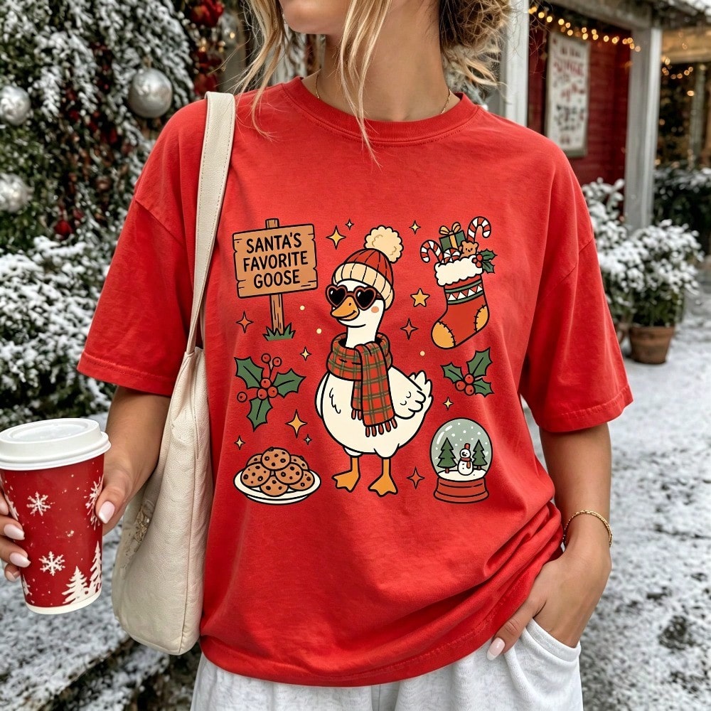 Christmas Goose T-Shirt Santas Favorite Goose Shirt Funny Christmas Silly Goose Tee