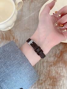 1 buah Jam Tangan Quartz Kopi Persegi Klasik, Dial Emas, Tali PU yang Dapat Diatur, Penanda Jam Campuran yang Indah, Cocok untuk Pemakaian Sehari-hari - Coffee Brown - View 5