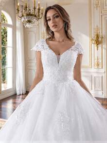 Elegant Short Sleeve V-Neck Handmade Beaded Applique Tulle Wedding Dress (Under Dress Not Included), Bridal Spring Fall - Beige - View 4