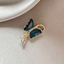 1pc Elegant Zinc Alloy Butterfly Brooch For Women, Suitable For Spring, Summer, Autumn, Winter And Daily Wear - Gold - View 3