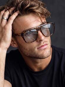 1 Pair Men's Tea Leopard Print Square Frame Rivet Decor Fashion Glasses - Multicolor - View 1