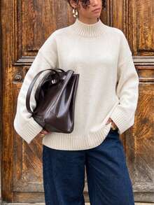 Sweater Rajut Wanita Kerah Tinggi dengan Bahu Jatuh, Atasan Pullover Kasual Dasar Warna Polos Longgar, Cocok untuk Acara Kumpul Akhir Pekan dan Sehari-hari - Putih - View 3