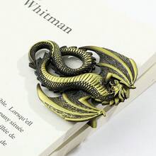 علامات كتب معدنية بلون برونزي عتيق بتصميم أوراق متداخلة، مشابك صفحات أدبية فاخرة منقوشة بالزهور والحيوانات، مع علبة هدايا أنيقة مزودة بنافذة عرض - هدية ثقافية وإبداعية مثالية لعشاق الكتب ومحبي الأشياء العتيقة - مقاس واحد يناسب الجميع - مشاهدة 12