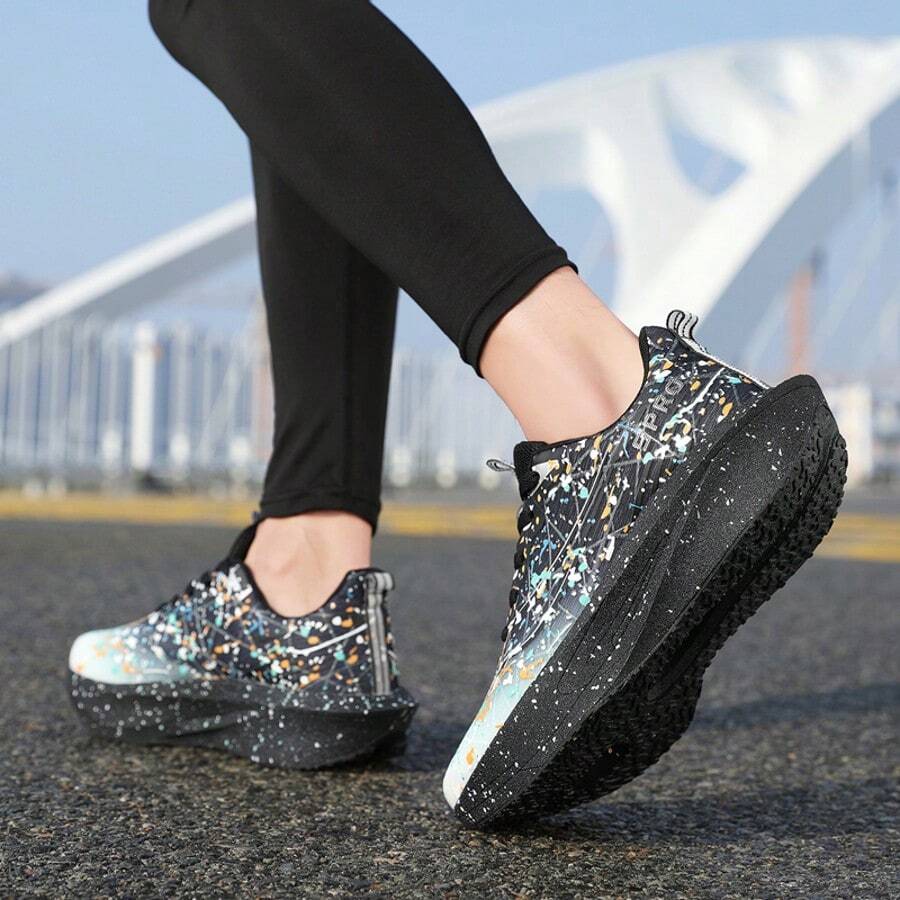 Sepatu Olahraga Pria dan Wanita Ukuran Besar Motif Abstrak Bercak Tinta, Permukaan Rajutan Gradien Pudar, Bertali, Sol Tebal Berkontur, Sepatu Sneaker Cross-Train Bergaya - Hitam - View 1