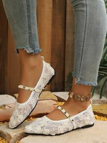 1 Pair Women's 3D Rose Lace Pointed Toe Mary Jane Shoes, Rivet Single Strap Low-Top Comfortable Flat Ballet Shoes, Spring/Autumn New Style, Suitable For Daily Commute And Vacation Outfits - White - View 5