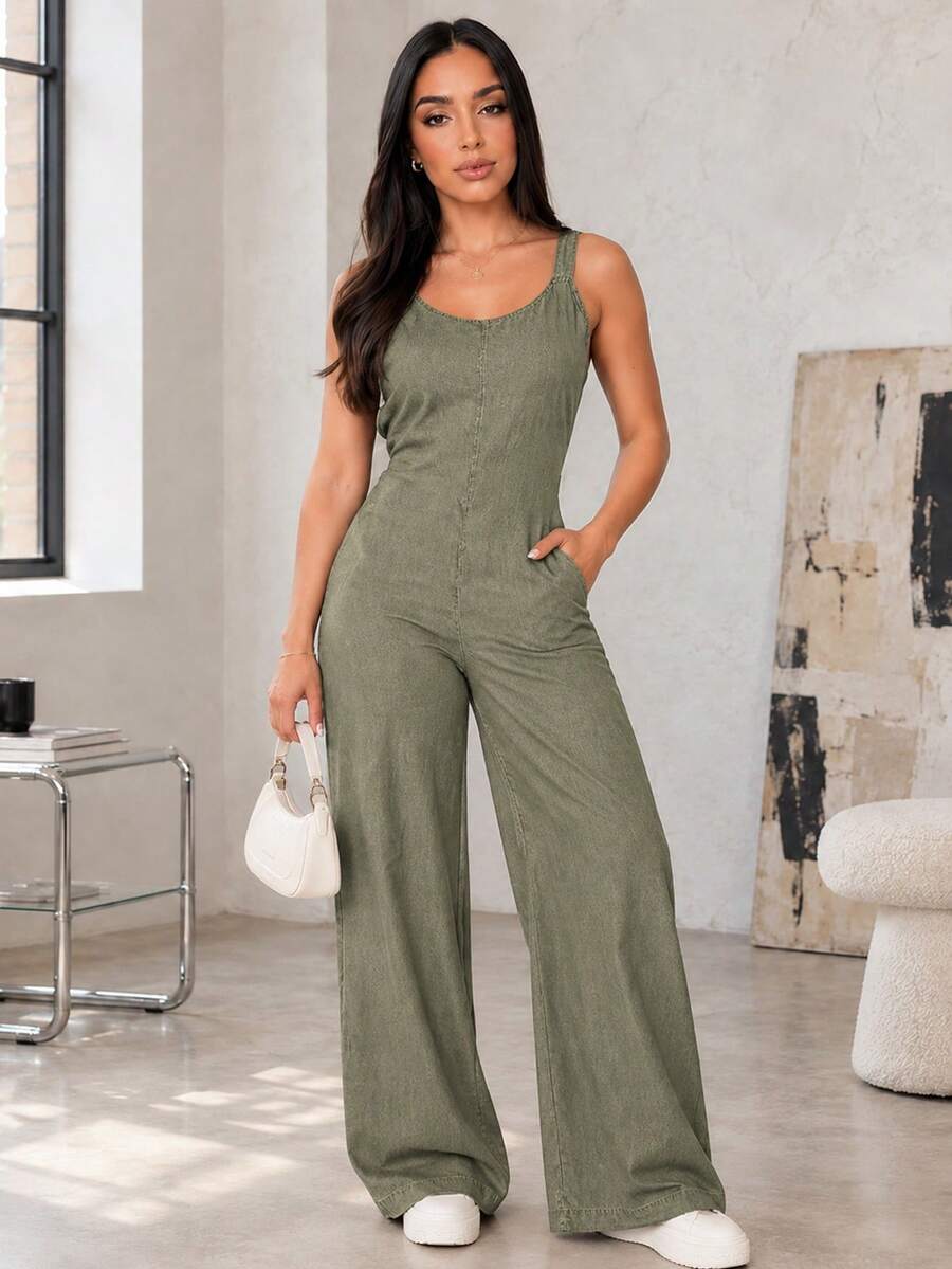 ChicMe 女款牛仔效果V領細肩帶露背收腰寬腿休閒連身褲，附側口袋