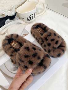 1 Pair Kids Fashion Slippers, Leopard Print Fuzzy Slippers, Soft Plush, Non-Slip Thick Sole, Suitable For Indoor And Outdoor Wear - Coffee Brown - View 2