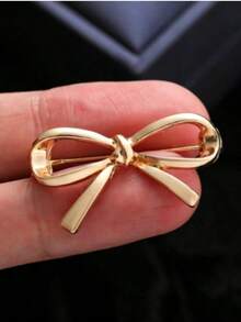 1pc/3pcs/4pcs Metal Style Bow Brooch, Unique Design Niche Accessory, Anti-Exposure Buckle, V-Neck Pin, Versatile - Gold - View 1