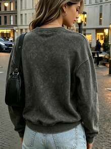 Plus Size Women's Round Neck Long Sleeve Wolf Pack Vintage Style Graphic Sweatshirt, Suitable For Book Lovers - Black - View 5