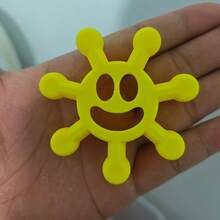 4pcs Smiling Sunflower Non-Slip Effort-Saving Bottle Opener, Easily Open Soda And Drinks, Practical Home Opening Assistant, Gift For Relatives And Friends, Gift Bag Filler - View 6