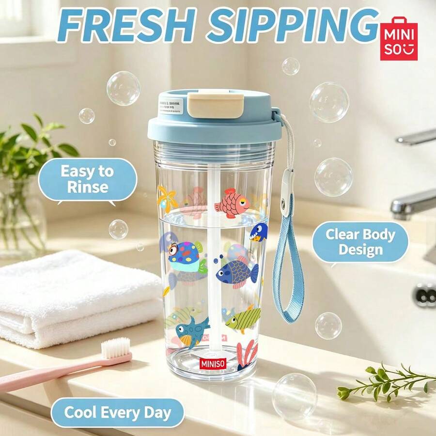 MINISO Gelas Air Transparan, Gelas Kopi Motif Ikan Mas Kecil yang Lucu, Bersih dan Menyegarkan, Gelas Air Transparan 550ML, Sedotan, Praktis untuk Perjalanan, Mudah Dibawa; Hadiah Hari Valentine. - Baby Blue - View 1