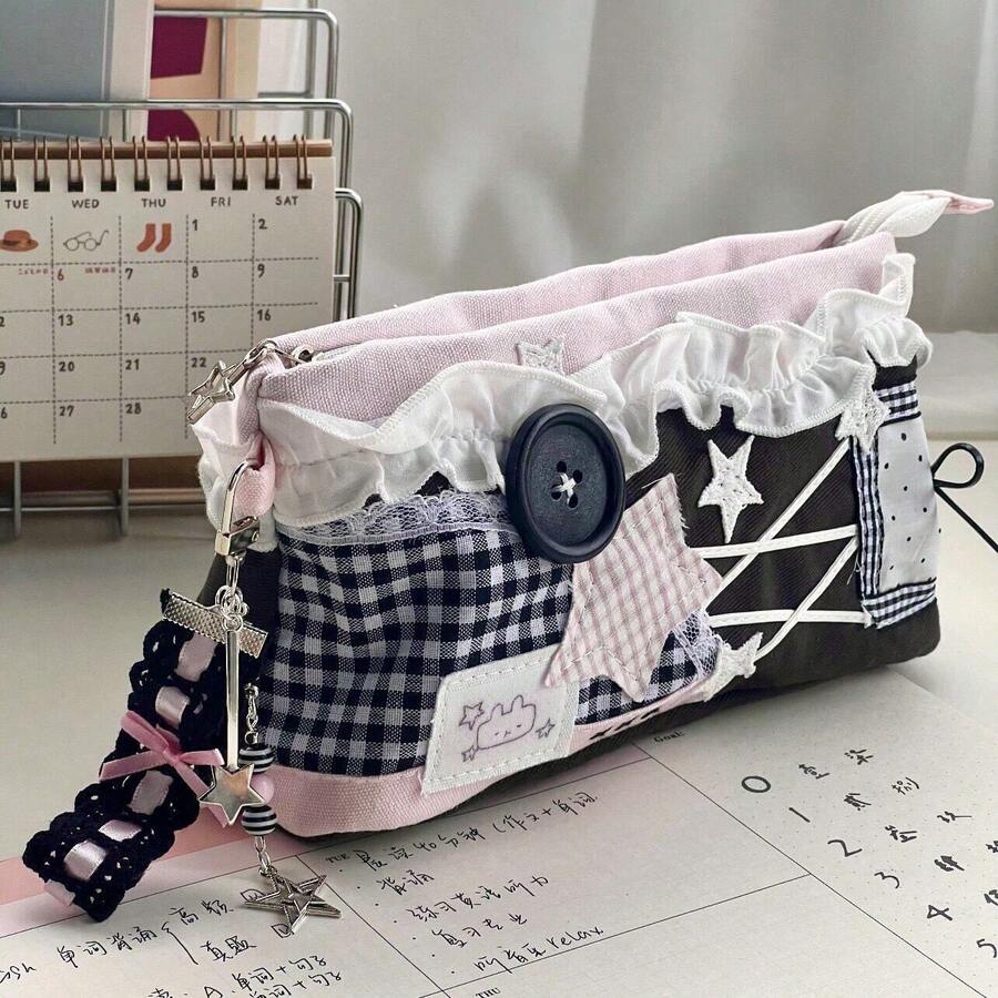 1個韓式黑粉甜酷系綁帶鉛筆袋 文具收納袋 像素風 化妝收納袋 數位收納袋 小物收納袋 適合學習、工作、旅行與日常使用 學生與女性適用 返校季學習用品 禮物 - A - 查看 1