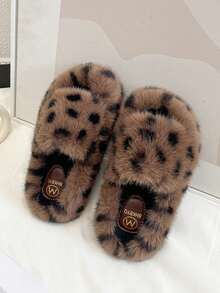 1 Pair Kids Fashion Slippers, Leopard Print Fuzzy Slippers, Soft Plush, Non-Slip Thick Sole, Suitable For Indoor And Outdoor Wear - Coffee Brown - View 3