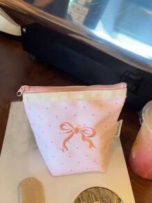 日韓風小眾設計 Ins 風波點刺繡蝴蝶結美學收納包，手提即拍相機小包，女款學生化妝包，CCD 便攜式衛生棉收納包，手拿包 - 粉色 - 查看 5