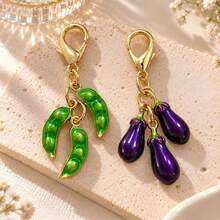 1pc/2pcs Unisex Alloy Oil-Drip Minimalist 3D Creative Vegetable Eggplant & Pea Pod Pendant Keychain, Cute Vegetable Bag Charm Wallet Accessory - Multicolor - View 1