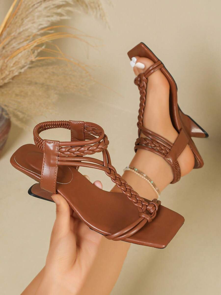 Sandal Musim Panas Wanita, Sepatu Elegan, Sandal Minimalis Hak Tinggi, Desain Slip-On Anyaman yang Praktis untuk Musim Panas - Coklat - View 1