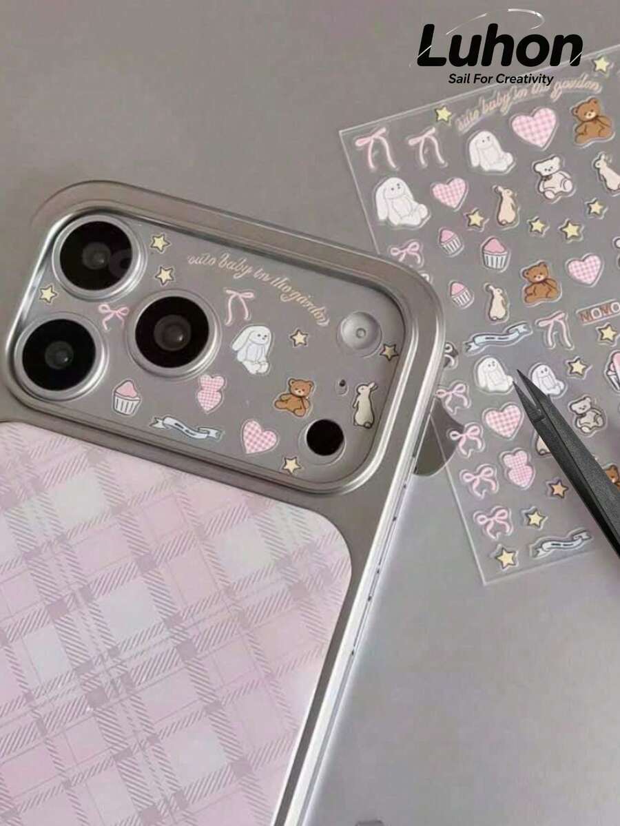 1 buah/2 buah Stiker Ponsel Motif Kelinci, Beruang, Pita, Kue, dan Hati Timbul Kreatif dengan Pinset, untuk Dekorasi Lensa & Casing Ponsel. Kompatibel dengan iPhone 11 Pro/12 Pro/13 Pro/14 Pro/15 Pro/16 Pro/17 Pro. (Produk untuk Usia 14 Tahun ke Atas) - stiker boneka beruang - View 1