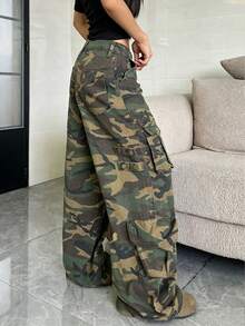 1pc Women's American Street Style Patchwork Multi-Pocket Cargo Wide Leg Camouflage Jeans Long Pants For All Seasons (Belt/Accessories Not Included) - Army Green - View 5