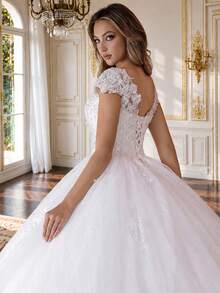 Elegant Short Sleeve V-Neck Handmade Beaded Applique Tulle Wedding Dress (Under Dress Not Included), Bridal Spring Fall - Beige - View 6