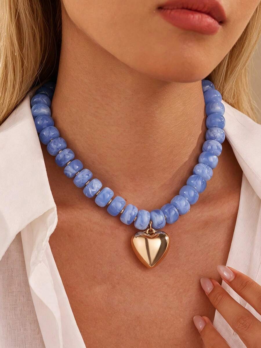 NAIZHU 1pc Bohemian Exaggerated Colorful Resin Beaded Necklace, Gold Heart Pendant Short Necklace - Baby Blue - View 1