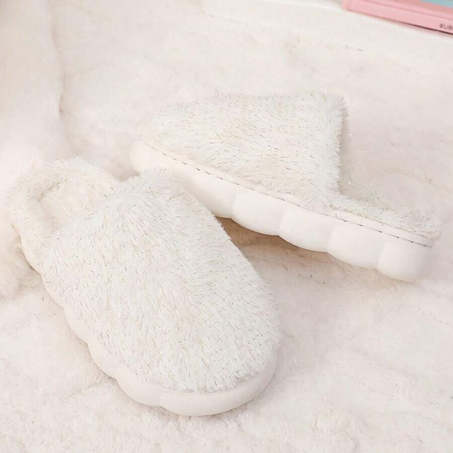 Girl's Fluffy Glitter Cloud Sole House Slippers, Warm Closed-Toe Plush Indoor Slippers, Comfortable Home Shoes For Autumn/Winter - White - View 1