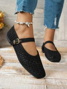 1 Pair Solid Color Bohemian Hollow Out Women's Flat Shoes For Outdoor All Seasons - Black - View 2