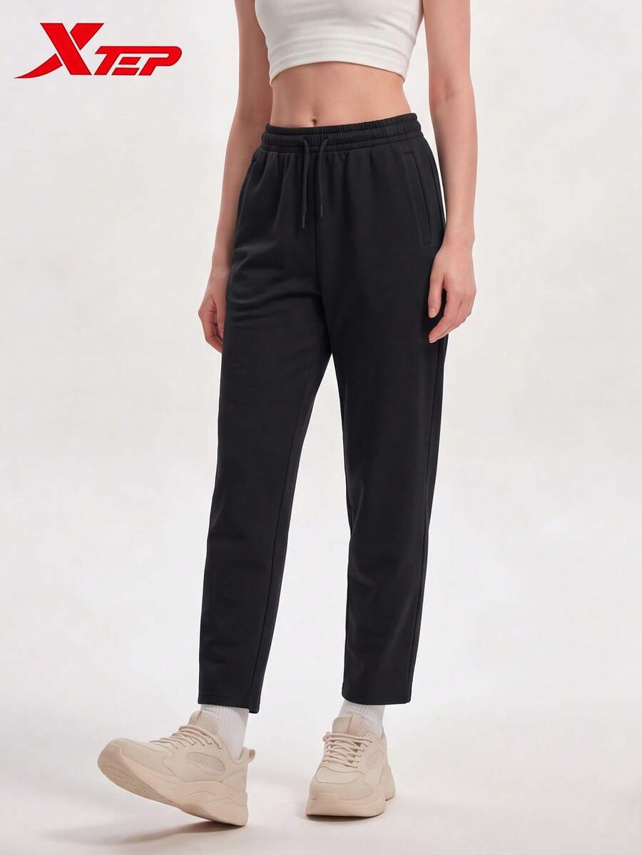 Celana Sweatpants Rajut Kasual XTEP Longgar Model Cocoon Fit Celana Olahraga Modis Warna Hitam Polos - Hitam sejati - View 1
