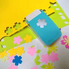 1pc Christmas Creative Handmade Paper Puncher, DIY Greeting Card Making With Christmas Elements, Christmas Tree, Snowflake And Other Cute Shapes, Multiple Styles Available - Christmas Embosser - View 5